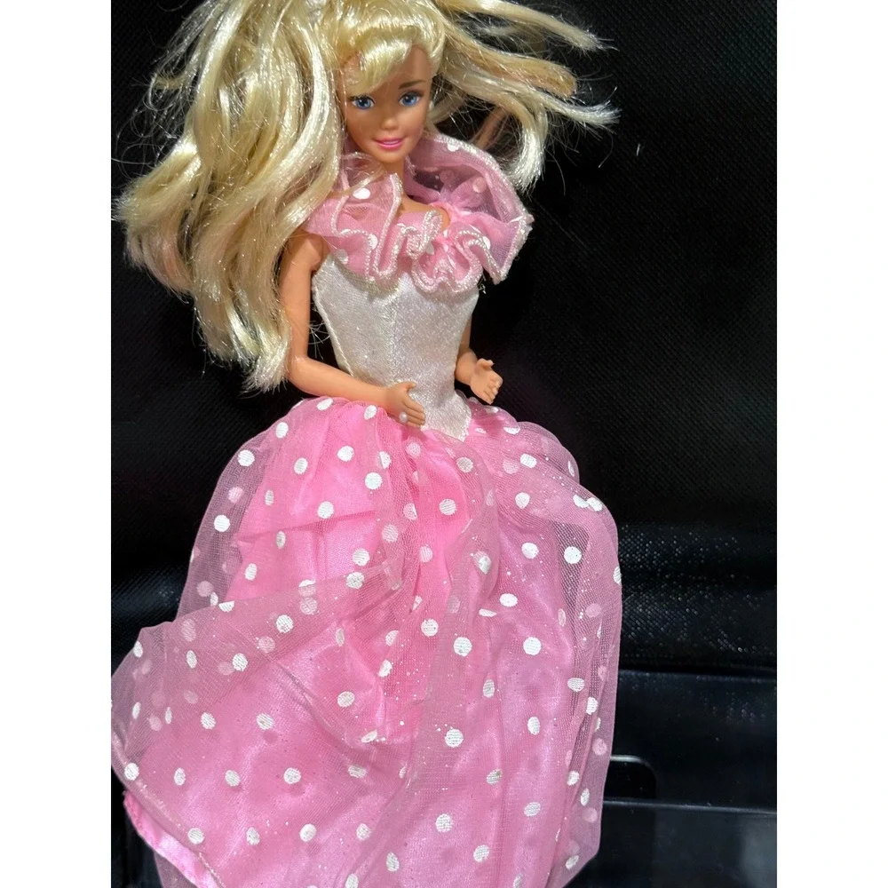 Vintage Mattel Barbie Doll Pink White Polka Dot Gown Blonde Blue Eyes 1966 China